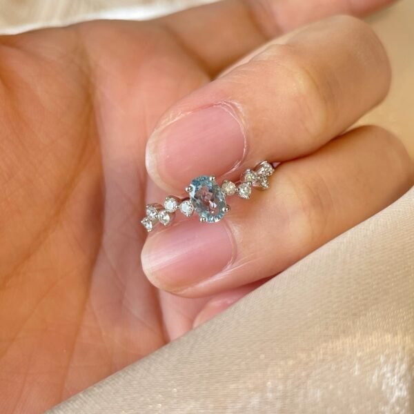 Women's Fashion Aquamarine Diamond Ring - Image 3